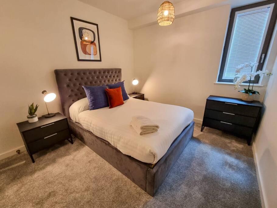 Luxury City Centre Townhouse With Parking Manchester Extérieur photo