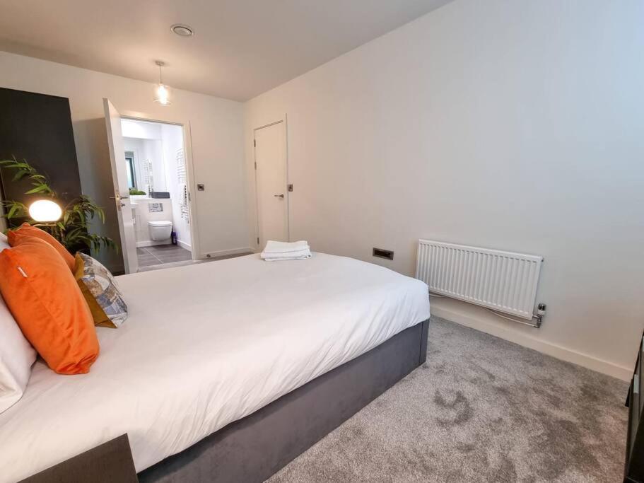 Luxury City Centre Townhouse With Parking Manchester Extérieur photo