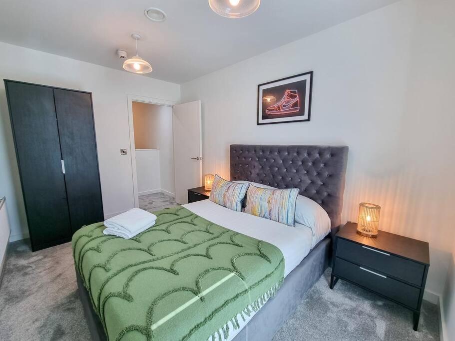 Luxury City Centre Townhouse With Parking Manchester Extérieur photo