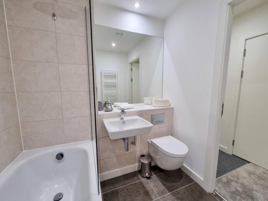 Luxury City Centre Townhouse With Parking Manchester Extérieur photo